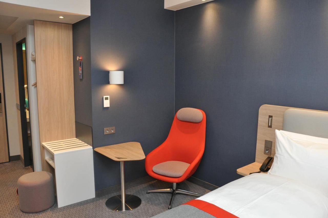 Holiday Inn Express - Sindelfingen By Ihg Bagian luar foto