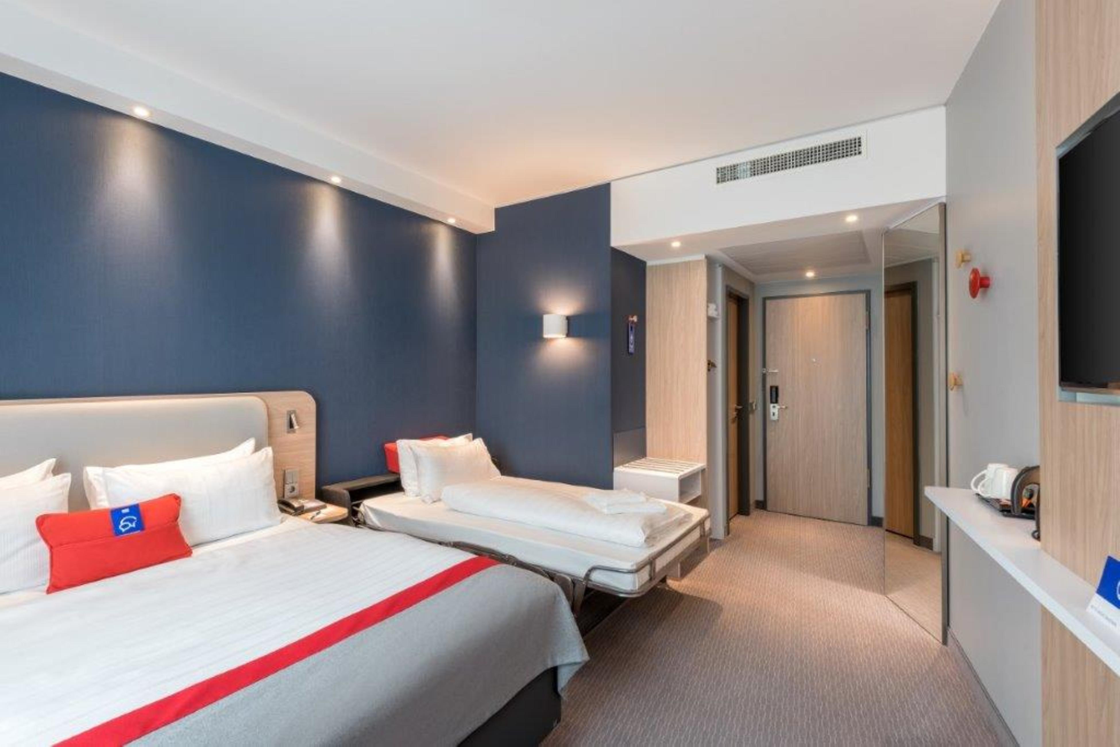 Holiday Inn Express - Sindelfingen By Ihg Bagian luar foto