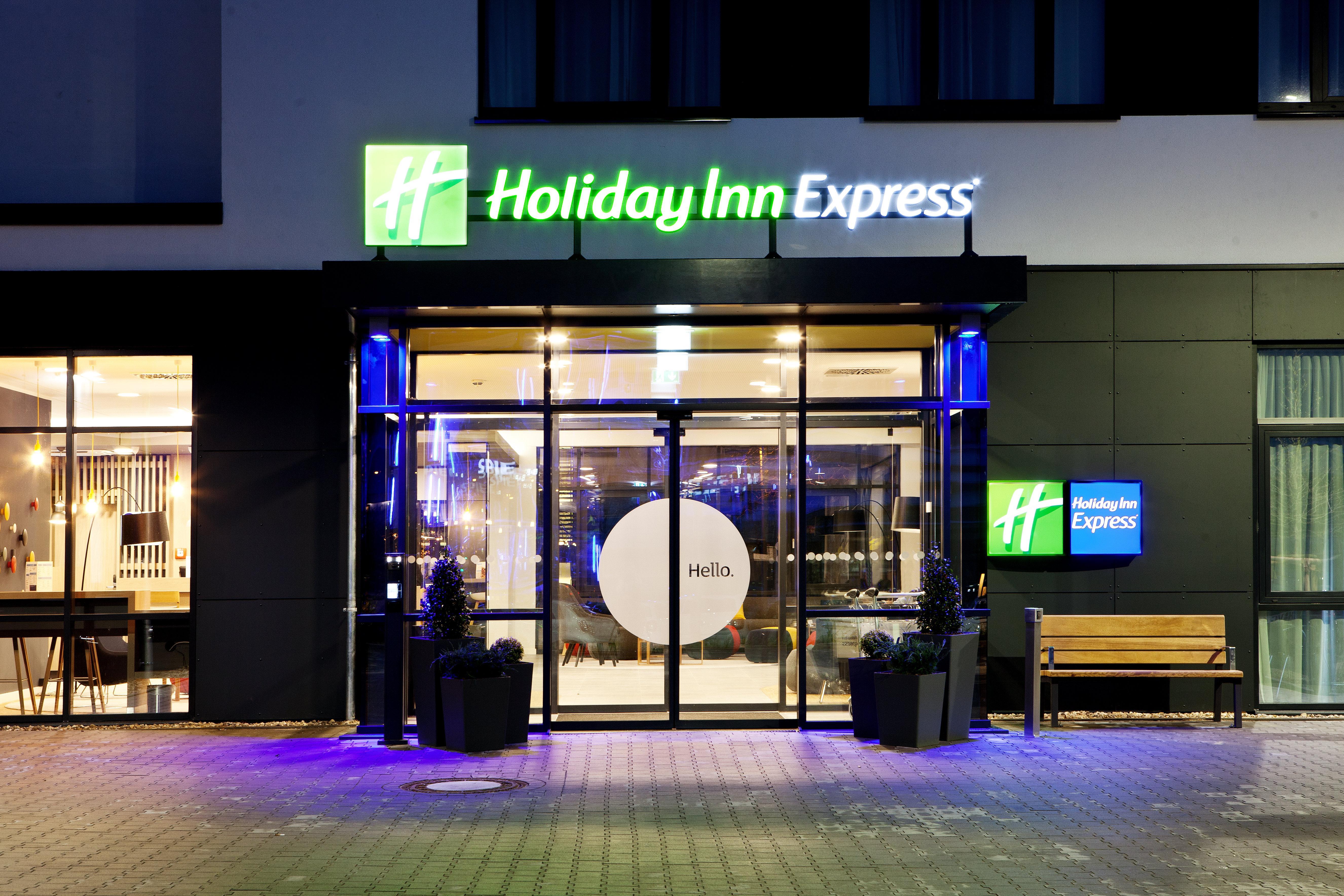 Holiday Inn Express - Sindelfingen By Ihg Bagian luar foto