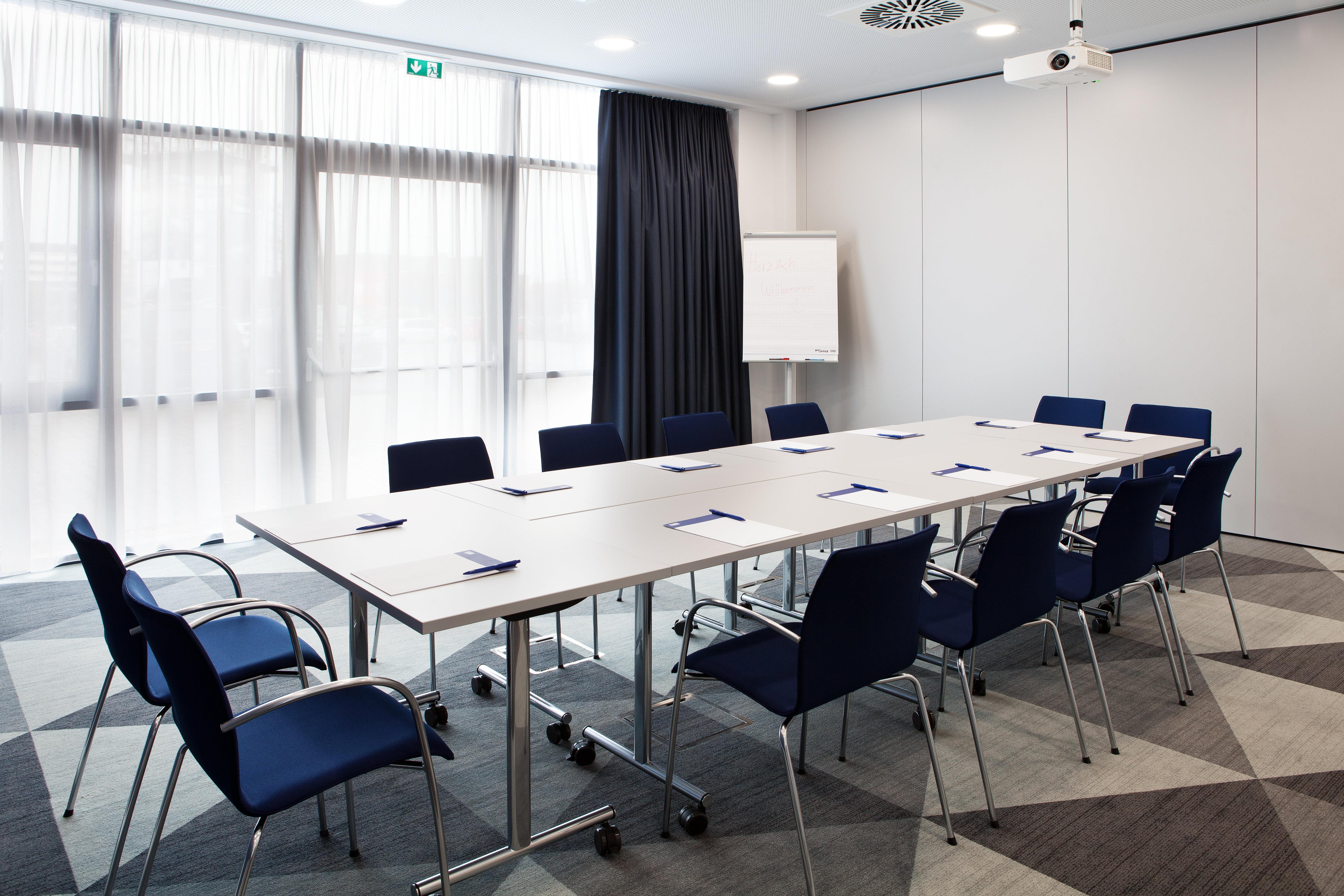 Holiday Inn Express - Sindelfingen By Ihg Bagian luar foto