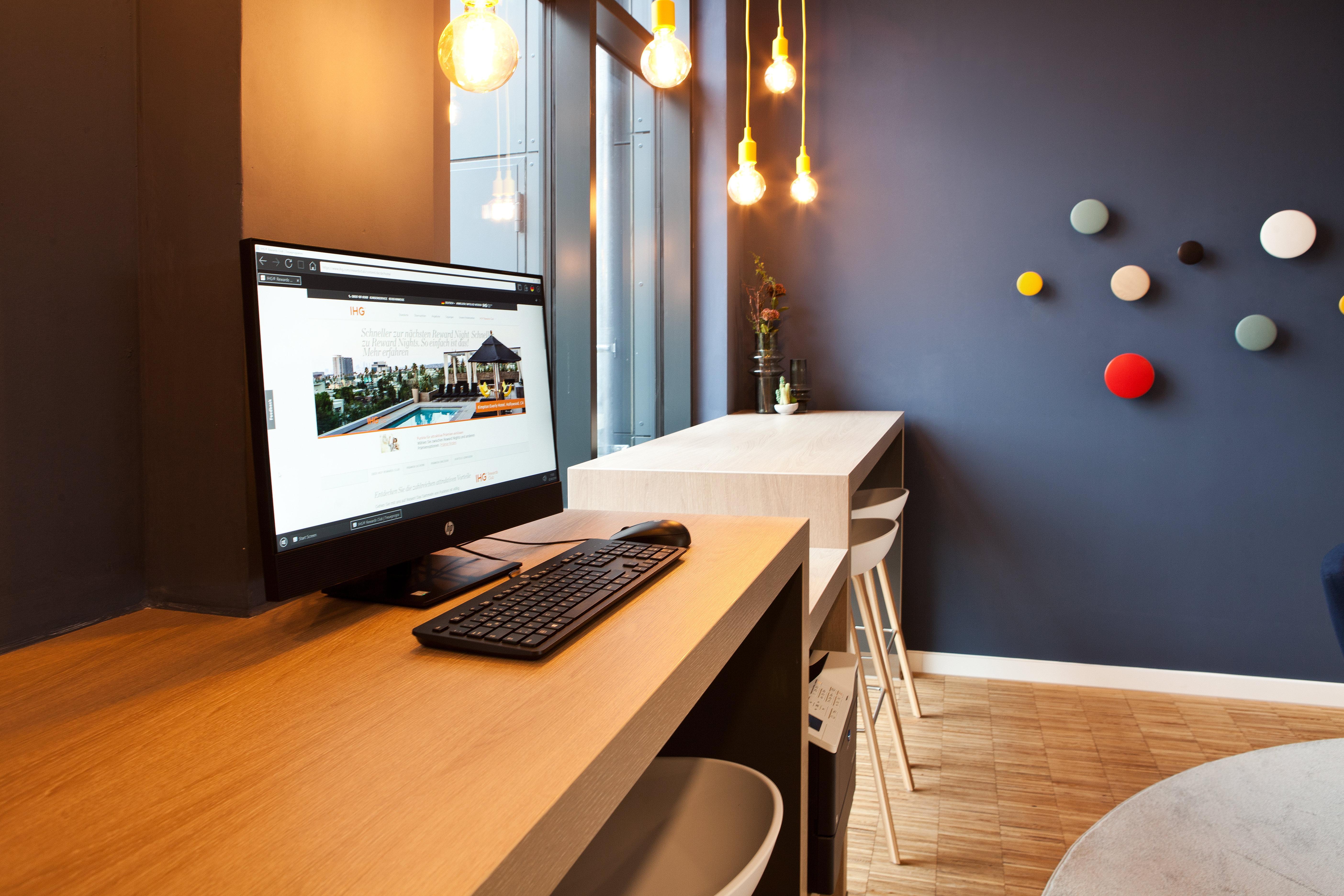 Holiday Inn Express - Sindelfingen By Ihg Bagian luar foto