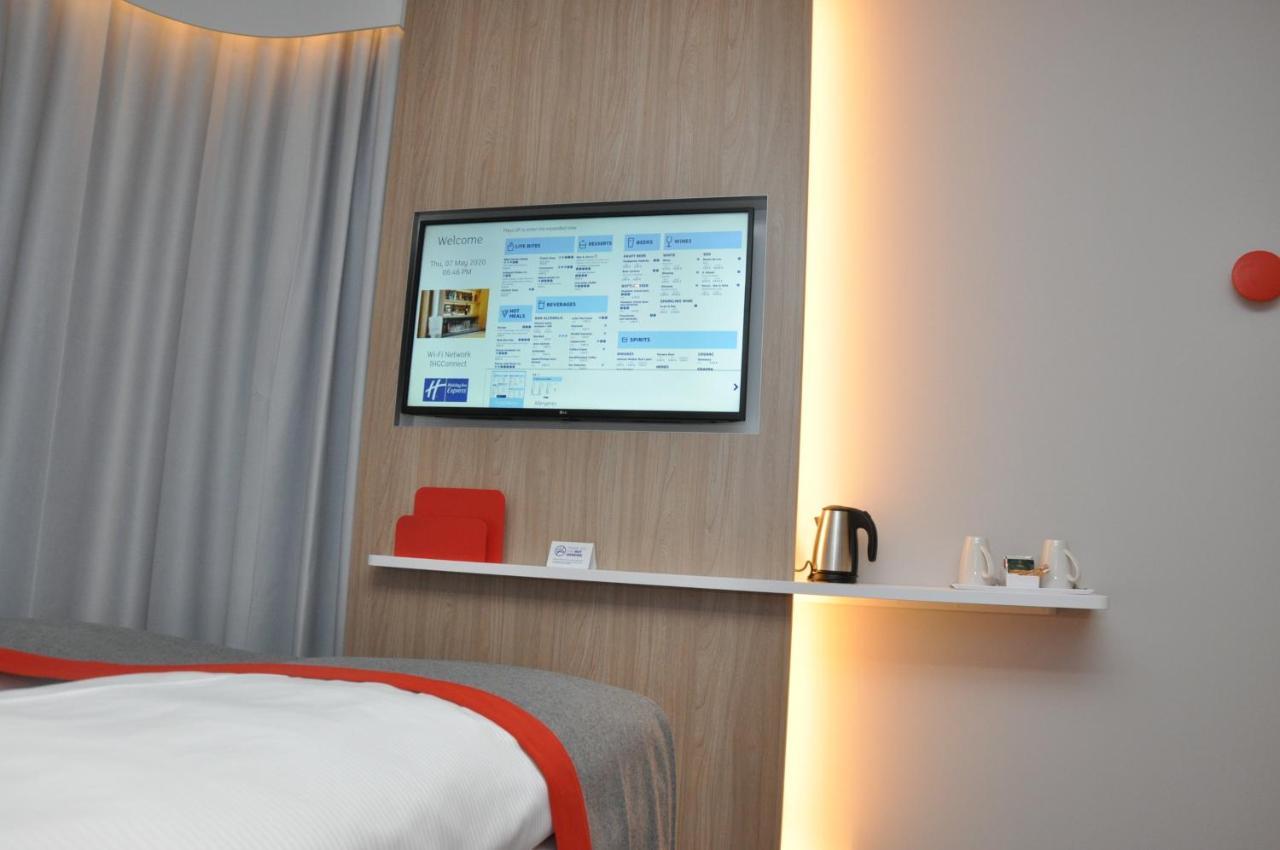 Holiday Inn Express - Sindelfingen By Ihg Bagian luar foto