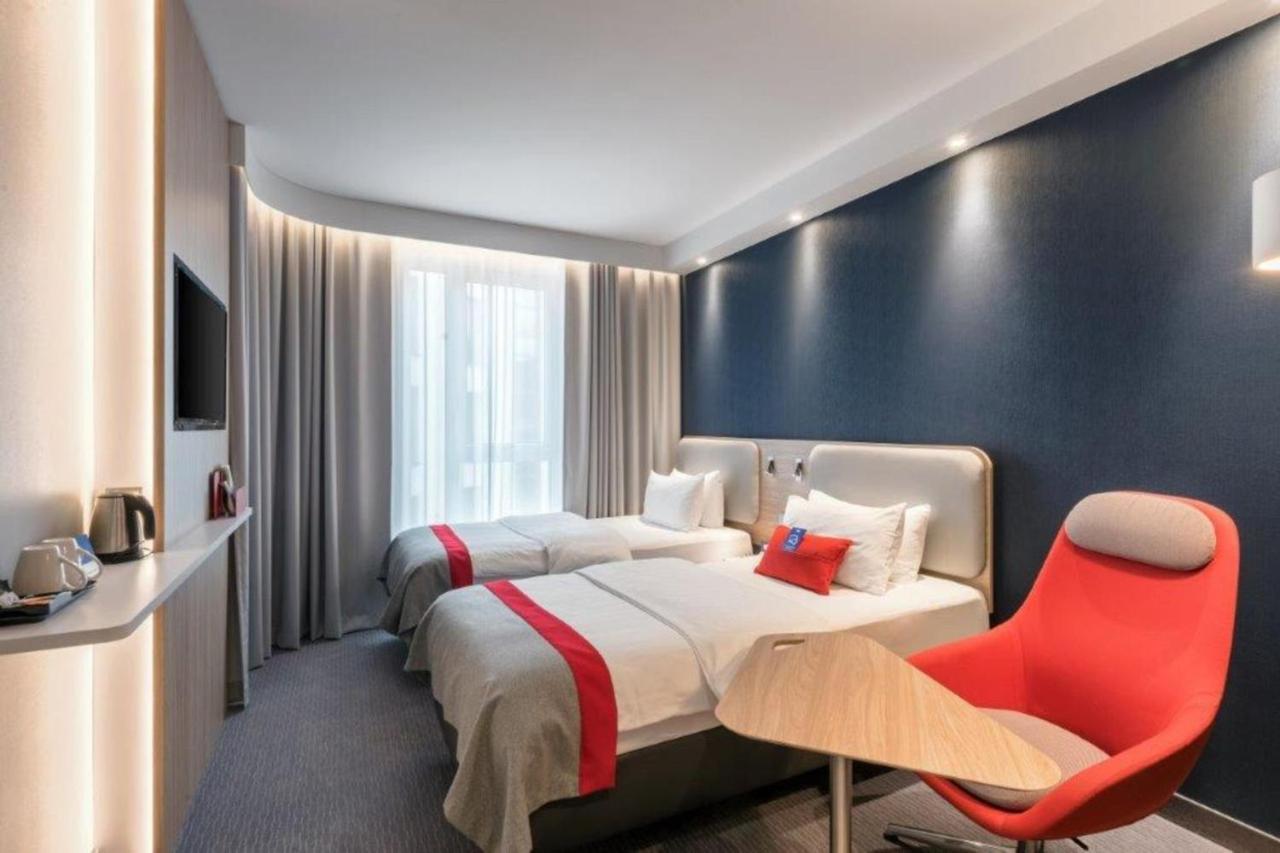 Holiday Inn Express - Sindelfingen By Ihg Bagian luar foto