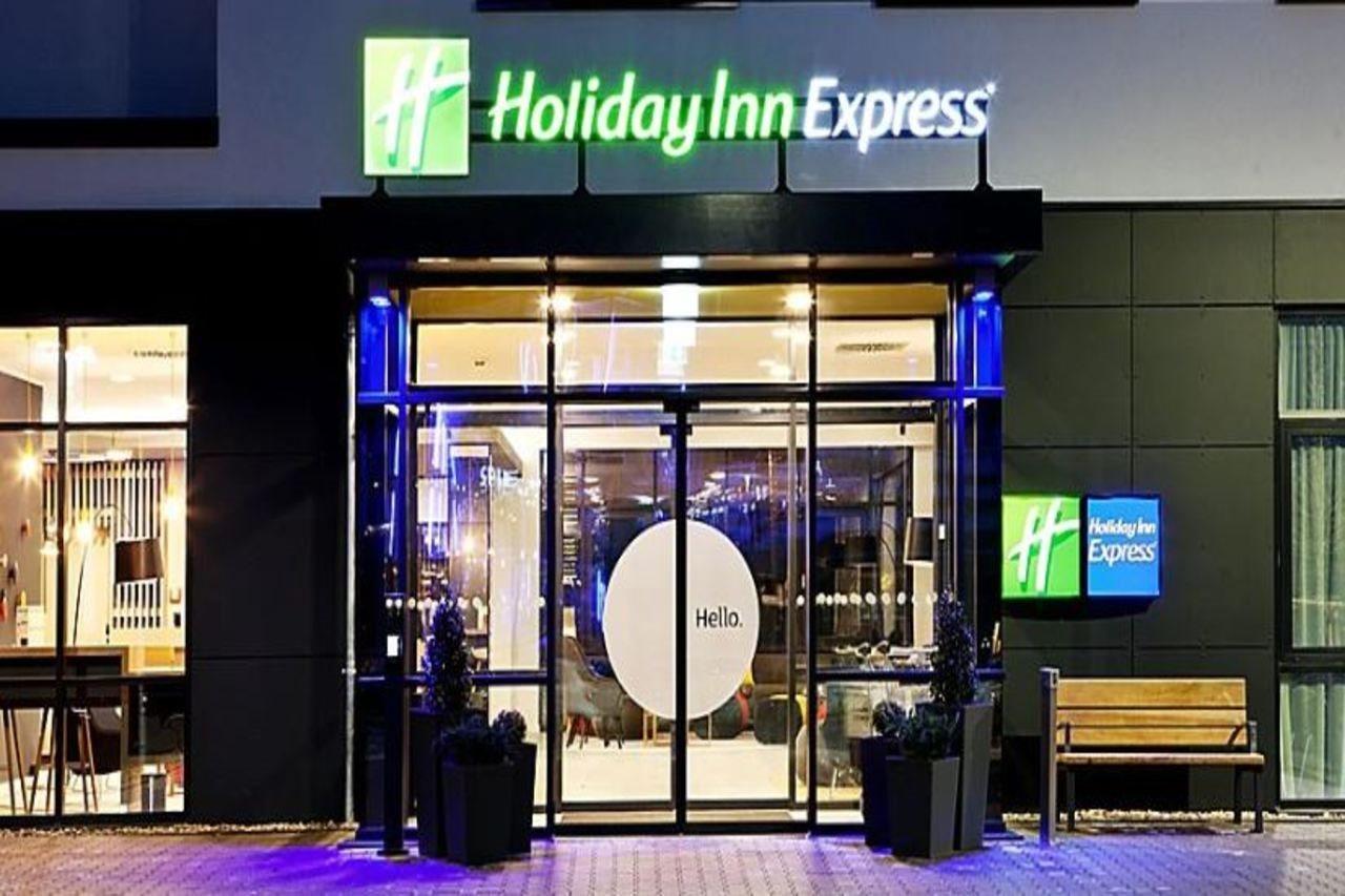 Holiday Inn Express - Sindelfingen By Ihg Bagian luar foto