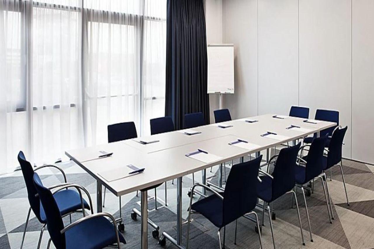 Holiday Inn Express - Sindelfingen By Ihg Bagian luar foto